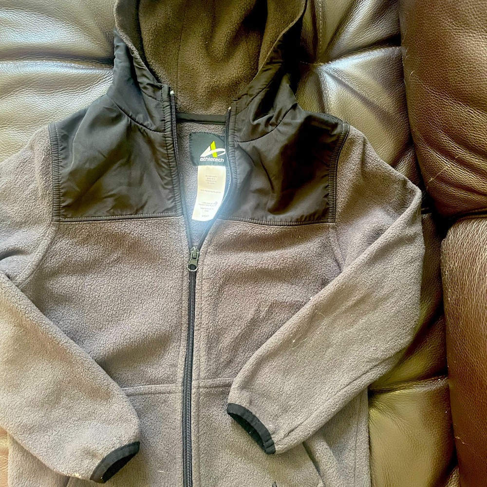 Size 6/7gray Jacket Atheletec